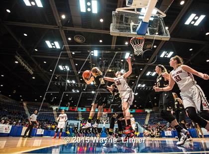 Thumbnail 1 in Murray vs Holy Cross (All A Classic Championship) photogallery.