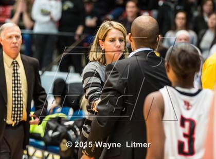 Thumbnail 1 in Murray vs Holy Cross (All A Classic Championship) photogallery.