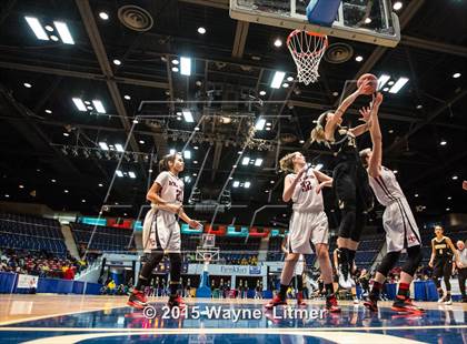 Thumbnail 2 in Murray vs Holy Cross (All A Classic Championship) photogallery.