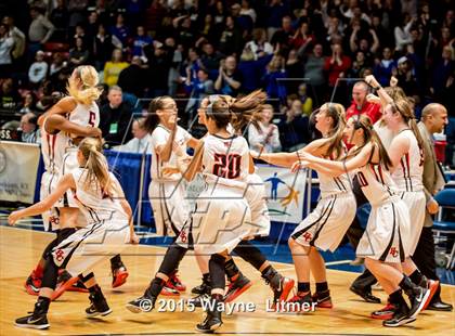 Thumbnail 2 in Murray vs Holy Cross (All A Classic Championship) photogallery.