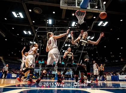 Thumbnail 1 in Murray vs Holy Cross (All A Classic Championship) photogallery.