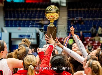 Thumbnail 1 in Murray vs Holy Cross (All A Classic Championship) photogallery.