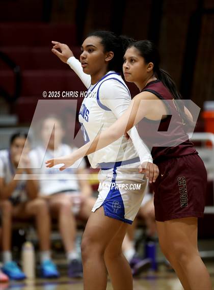 Thumbnail 2 in Catalina Foothills vs Nogales (Salpointe Cactus Clash) photogallery.