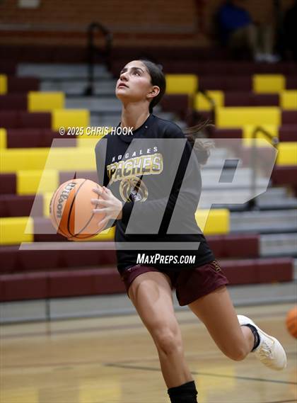 Thumbnail 3 in Catalina Foothills vs Nogales (Salpointe Cactus Clash) photogallery.