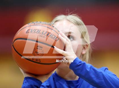 Thumbnail 2 in Catalina Foothills vs Nogales (Salpointe Cactus Clash) photogallery.