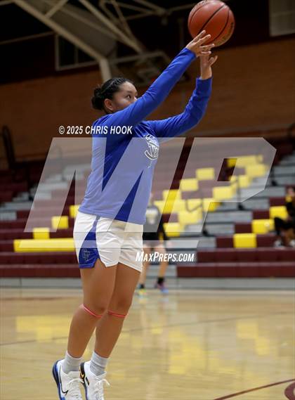 Thumbnail 3 in Catalina Foothills vs Nogales (Salpointe Cactus Clash) photogallery.