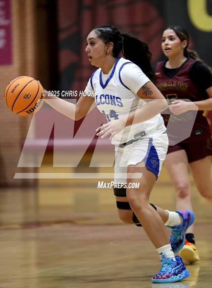 Thumbnail 3 in Catalina Foothills vs Nogales (Salpointe Cactus Clash) photogallery.