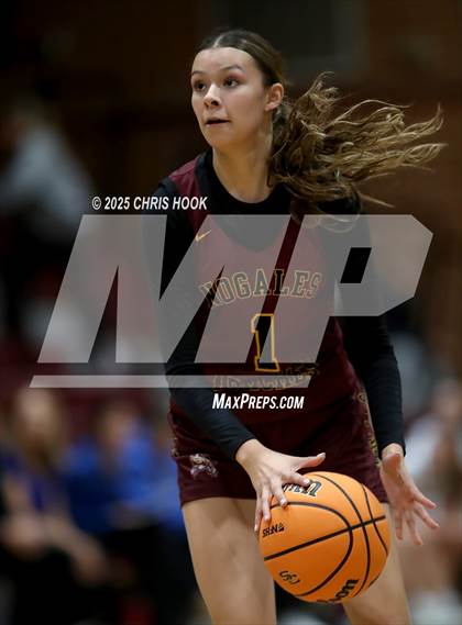 Thumbnail 3 in Catalina Foothills vs Nogales (Salpointe Cactus Clash) photogallery.