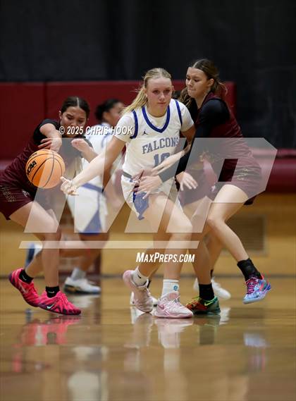 Thumbnail 2 in Catalina Foothills vs Nogales (Salpointe Cactus Clash) photogallery.