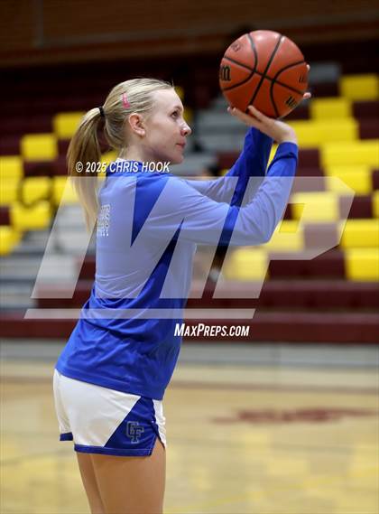 Thumbnail 3 in Catalina Foothills vs Nogales (Salpointe Cactus Clash) photogallery.