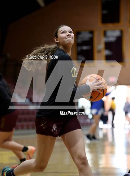 Thumbnail 2 in Catalina Foothills vs Nogales (Salpointe Cactus Clash) photogallery.