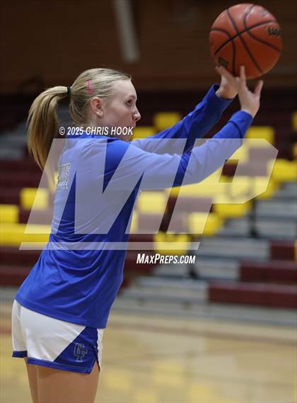 Thumbnail 3 in Catalina Foothills vs Nogales (Salpointe Cactus Clash) photogallery.