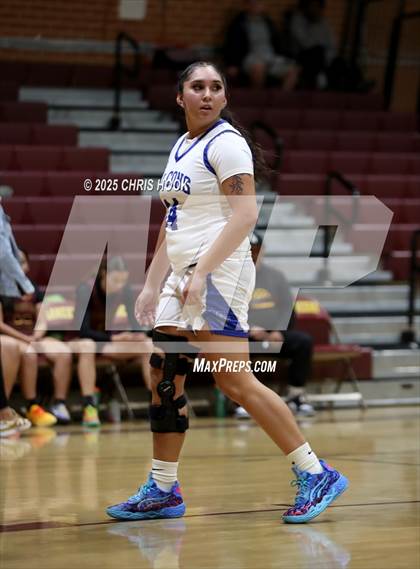 Thumbnail 2 in Catalina Foothills vs Nogales (Salpointe Cactus Clash) photogallery.