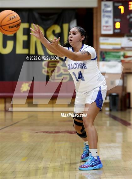 Thumbnail 2 in Catalina Foothills vs Nogales (Salpointe Cactus Clash) photogallery.