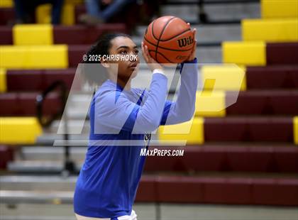 Thumbnail 3 in Catalina Foothills vs Nogales (Salpointe Cactus Clash) photogallery.