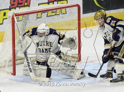 Thumbnail 2 in Boston College High vs. Notre Dame Catholic (Notre Dame New Year's Invitational Final) photogallery.