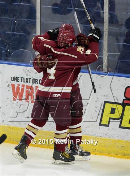 Thumbnail 2 in Boston College High vs. Notre Dame Catholic (Notre Dame New Year's Invitational Final) photogallery.