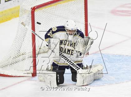 Thumbnail 2 in Boston College High vs. Notre Dame Catholic (Notre Dame New Year's Invitational Final) photogallery.
