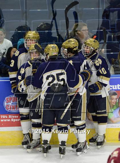 Thumbnail 2 in Boston College High vs. Notre Dame Catholic (Notre Dame New Year's Invitational Final) photogallery.