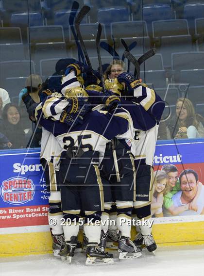 Thumbnail 3 in Boston College High vs. Notre Dame Catholic (Notre Dame New Year's Invitational Final) photogallery.