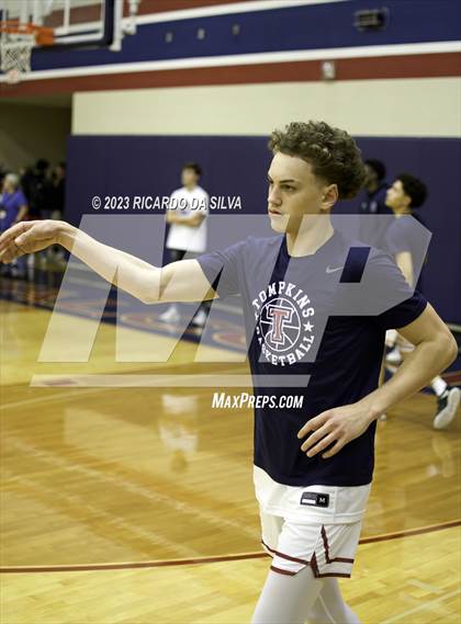 Thumbnail 2 in Tompkins vs Katy photogallery.