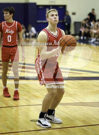 Thumbnail 3 in Tompkins vs Katy photogallery.