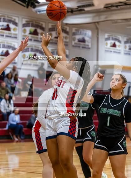 Thumbnail 3 in Patriot vs. Woodgrove (Cassel's Holiday Classic) photogallery.