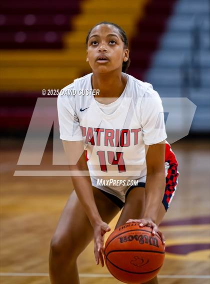 Thumbnail 3 in Patriot vs. Woodgrove (Cassel's Holiday Classic) photogallery.