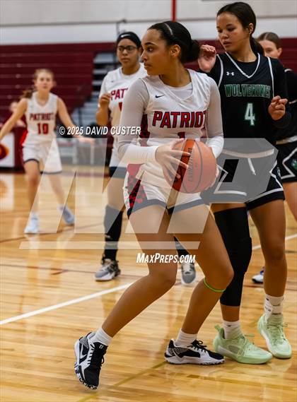 Thumbnail 3 in Patriot vs. Woodgrove (Cassel's Holiday Classic) photogallery.