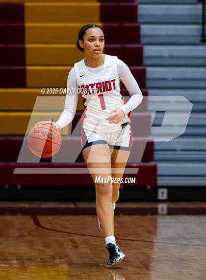 Thumbnail 3 in Patriot vs. Woodgrove (Cassel's Holiday Classic) photogallery.