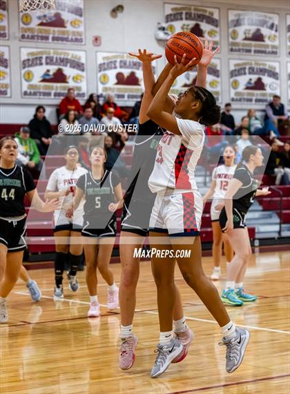 Thumbnail 2 in Patriot vs. Woodgrove (Cassel's Holiday Classic) photogallery.