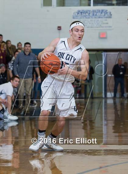 Thumbnail 2 in Conneaut Area vs Oil City photogallery.