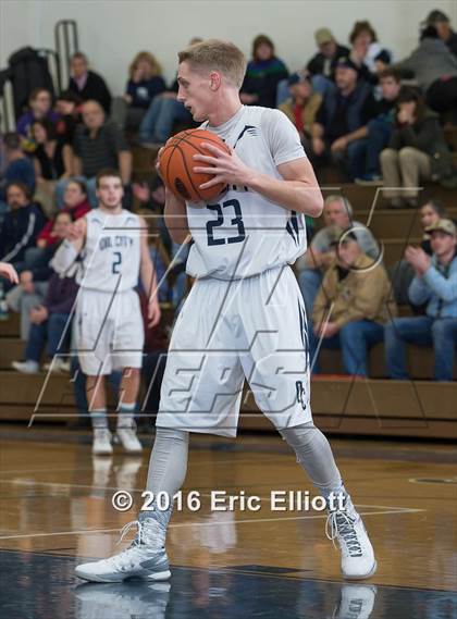 Thumbnail 2 in Conneaut Area vs Oil City photogallery.
