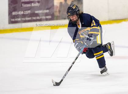 Thumbnail 2 in Bow @ Pinkerton photogallery.