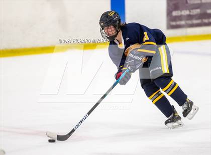 Thumbnail 1 in Bow @ Pinkerton photogallery.