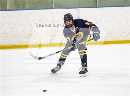 Thumbnail 3 in Bow @ Pinkerton photogallery.