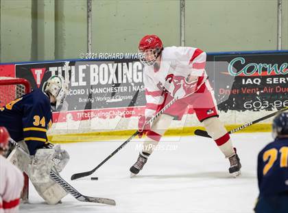Thumbnail 3 in Bow @ Pinkerton photogallery.
