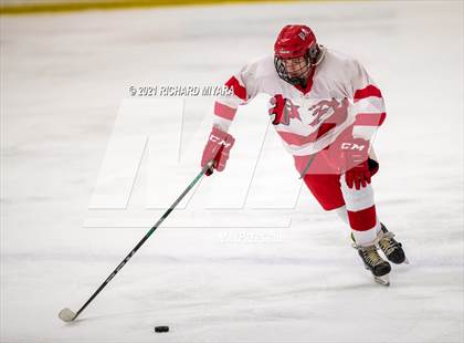 Thumbnail 2 in Bow @ Pinkerton photogallery.