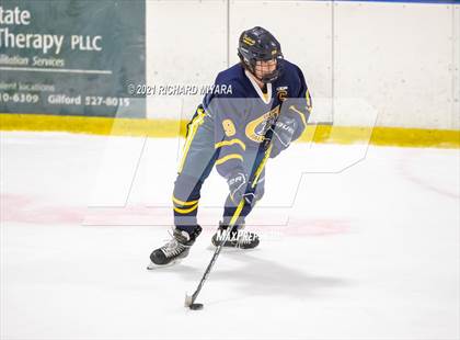 Thumbnail 1 in Bow @ Pinkerton photogallery.