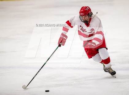 Thumbnail 3 in Bow @ Pinkerton photogallery.