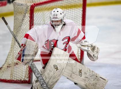 Thumbnail 1 in Bow @ Pinkerton photogallery.