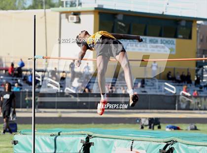 Thumbnail 3 in Independence Track Meet photogallery.