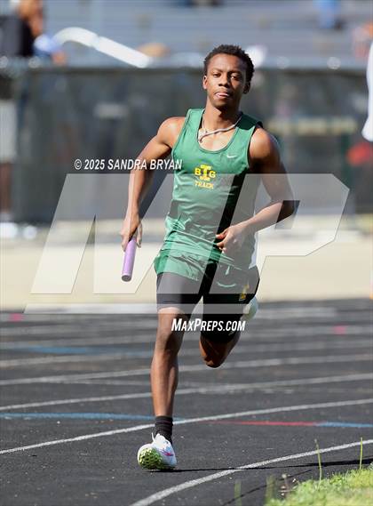 Thumbnail 3 in Independence Track Meet photogallery.