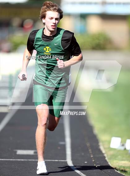 Thumbnail 3 in Independence Track Meet photogallery.