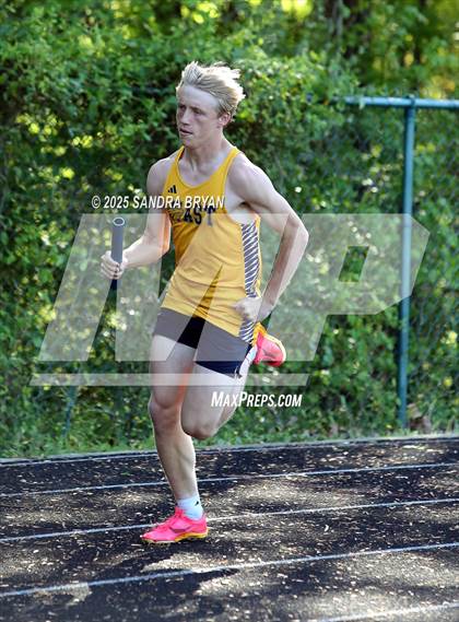 Thumbnail 1 in Independence Track Meet photogallery.