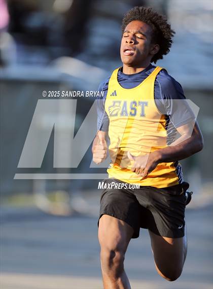Thumbnail 3 in Independence Track Meet photogallery.