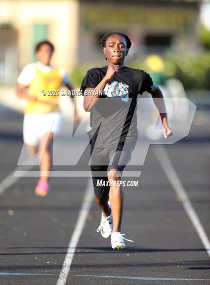 Thumbnail 3 in Independence Track Meet photogallery.
