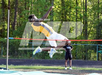 Thumbnail 1 in Independence Track Meet photogallery.