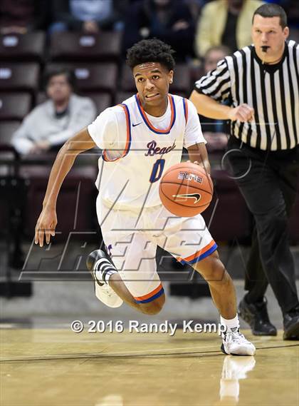 Thumbnail 1 in Rainier Beach vs. Bishop Gorman (Bass Pro Tournament of Champions) photogallery.