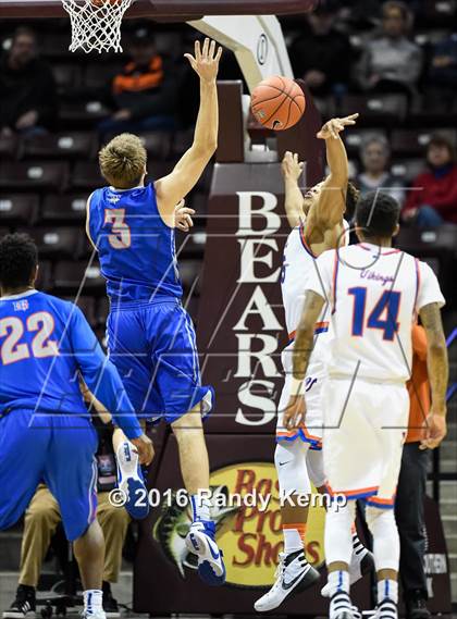 Thumbnail 3 in Rainier Beach vs. Bishop Gorman (Bass Pro Tournament of Champions) photogallery.